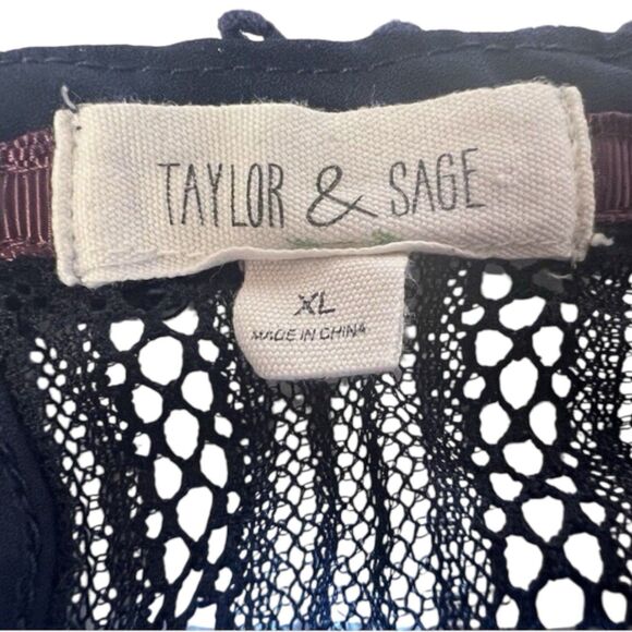 Taylor & Sage Lace Overlay Top XL Navy Boho Romantic Fall Layering - Picture 3 of 11